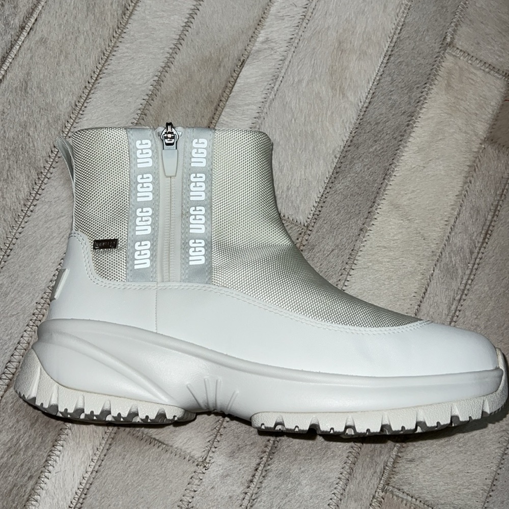 Ugg woman’s booties - Picture 9 of 10